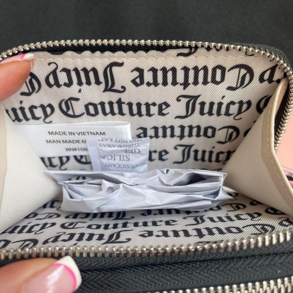 Juicy couture‎ black and white wallet - Picture 4 of 5